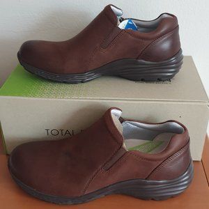 Shoes for nurses, leather upper, size 41W make your feet healthy